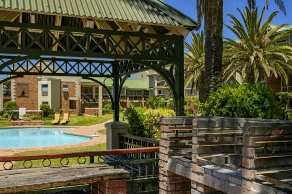 Blue Views Superior At Brookes Hill Suites Port Elizabeth Apartment